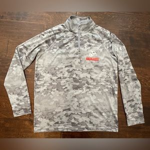Men’s Under Armour Marine Corps Grey Camo 1/4 Zip Athletic Pullover- Medium